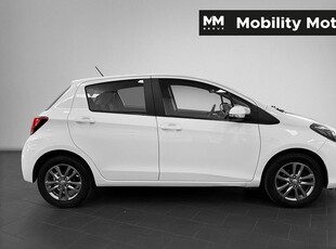 Toyota Yaris 5-dörrar 1.3 Active Backkamera Euro 6 Nyservad