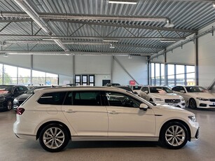 Volkswagen Passat Sportscombi GTE Cockpit Kamera Värmare Drag GPS