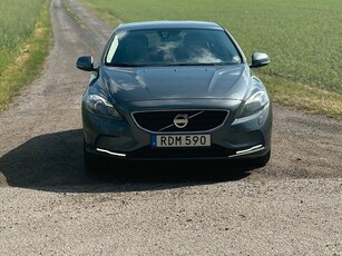 Volvo V40 D2 Momentum | DRAG | FULLSERVAD | KAMREM BYTT