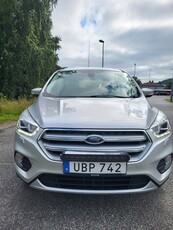 Ford Kuga 1.5 AWD Titanium Automat Sov-Hjul Moms Euro 6