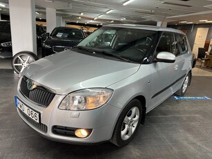 Skoda Fabia 1.6 (105hk)*900kr/mån*Automat*S&V-däck