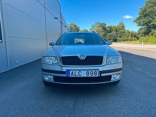 Skoda Octavia Kombi 1.6 MPI, 1200kr/24mån Räntefritt