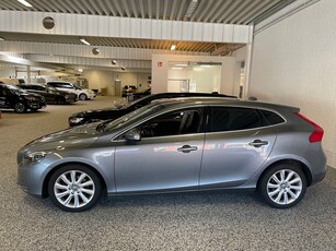 Volvo V40 D2 Momentum LÅG SKATT