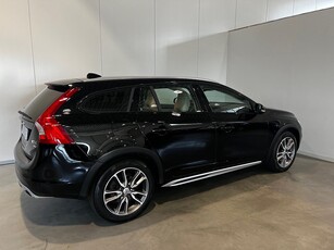 Volvo V60 Cross Country D4 190hk AWD Summum / Taklucka