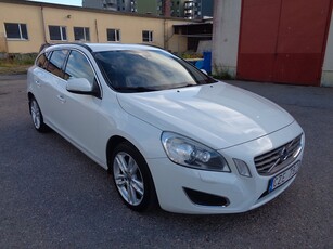 Volvo V60 D4 AWD Geartronic Momentum Euro 5