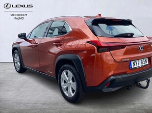 Lexus UX 250h E-Four Comfort Teknikpaket Navigation Drag Backkamera