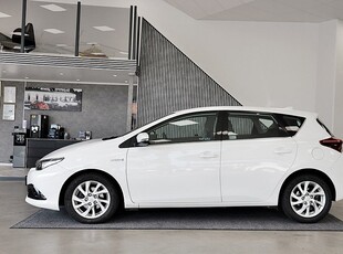 Toyota Auris Hybrid e-CVT, 136hk|Kamera|Keyless| 3.95% Ränta