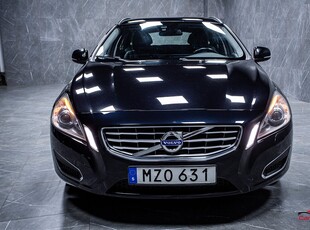 Volvo V60 D4 163HK Momentum Värmare Skinn Navi Dragkrok VOC