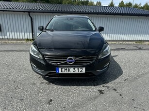 Volvo V60 D4 181hk, bytt kamrem, Bkamera, dragkrok, läder