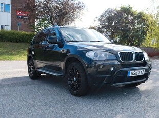 BMW X5XDRIVE 30D PANO HUD B-KAMERA DRAG M-VÄRM NY SER 2010, SUV