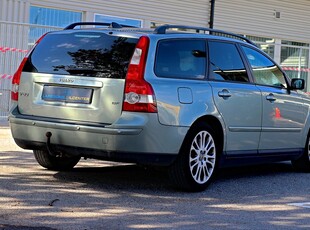 Volvo V50 1.8F Summum VÄLVÅRDAD OBS SKICK /PRIS/