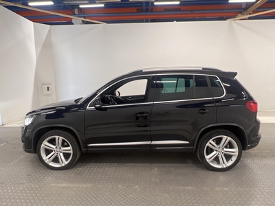 Volkswagen Tiguan 2.0 TSI 4M R-line Kamera Pano Drag Skinn