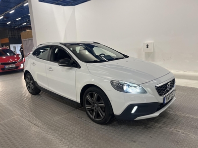 Volvo V40 Cross Country D4 190hk Momentum Pano Drag