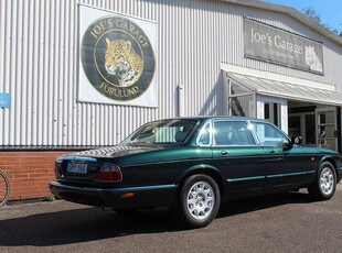 Jaguar XJ 3.2 V8, helrätt färger, MYCKET fin!