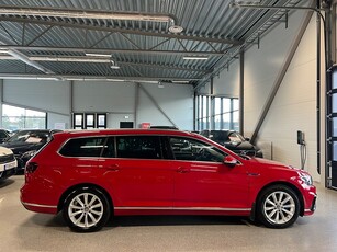 Volkswagen Passat Sportscombi GTE Cockpit DRAG Kamera M-Värmare