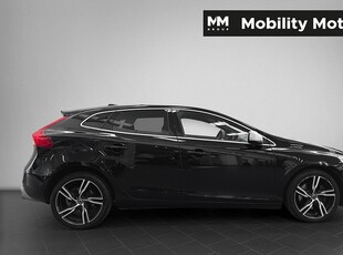 Volvo V40 T3 Onyx Svart Momentum, R-Design VOC PDC