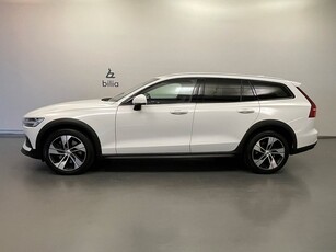 Volvo V60 Cross Country B4 AWD Diesel Adv SE / Parkeringssupport /