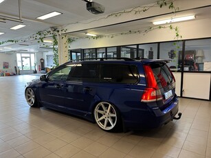 Volvo V70 D4 AWD Dynamic Edition,Luftfjädring,Ljud,Fälgar!