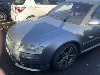 Audi S8 5.2 quattro (450hk)