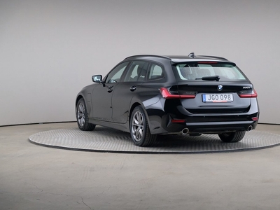 BMW 330e Touring Model Sport Drag