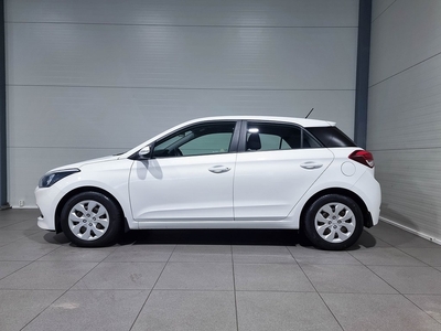 Hyundai i20 1.4 En Ägare Rattvärme Fint Skick