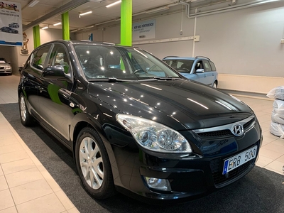 Hyundai i30 1.6 Låg Mil Välvårdad M-Värmare 122hk