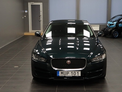 Jaguar XE 20d Automat 180HK 2 Ägare Motorvärmare Navi Ny-Bes