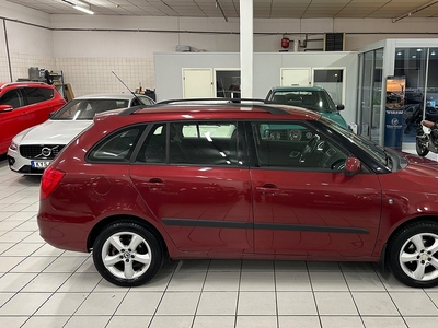 Skoda Fabia Kombi 1.6 105hk Automat Dragkrok 13300 mil