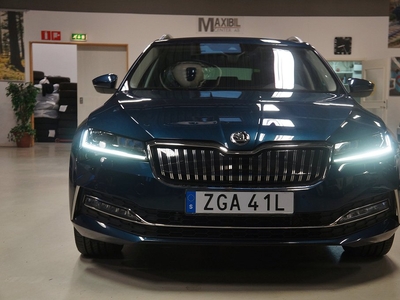 Skoda Superb iV i 1.4 Plug-in Hybrid Style Business E.Navi Vörmare Drag