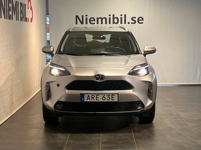 Toyota Yaris Cross Hybrid AWD Kamera/MOMS/MoK/Rattvärme