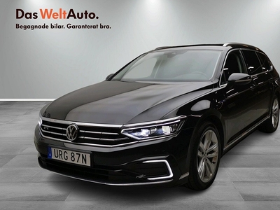 Volkswagen Passat Sportscombi GTE DSG Executive/Drag/P-värmare/Navigation