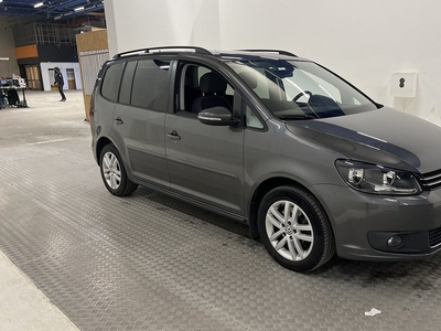 Volkswagen Touran1.4 TSI 7-sits Pano M-värmare Dragkrok 2015, SUV