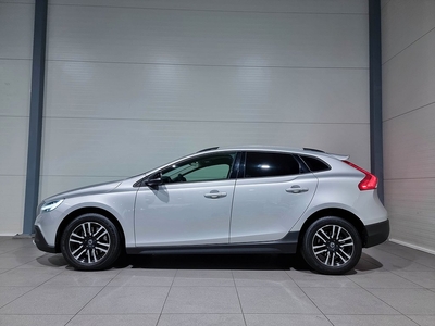 Volvo V40 Cross Country T3 152hk Mom Backkamera GPS Keyless