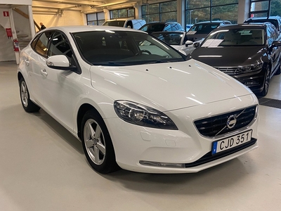 Volvo V40 T2 120 Kinetic Pvärmare Dragkrok