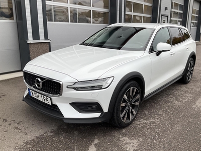 Volvo V60 D4 Cross Country AWD (190hk)