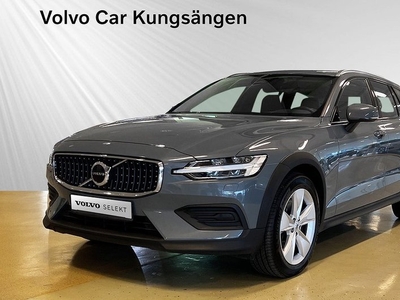 Volvo V60Cross Country B4 AWD Diesel Core 2023, Kombi