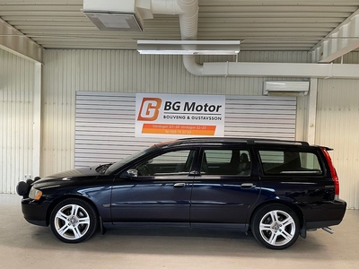 Volvo V70 2.4 170HK Dynamic Edition Drag/Extra ljus/Nyservad