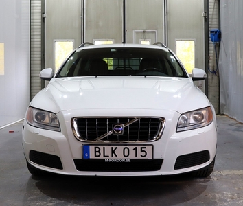 Volvo V70 2.5T Aut / Navi / Drag / FD Polisbil