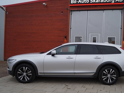 Volvo V90 Cross Country D4 AWD Momentum Drag/Läder/B-kamera