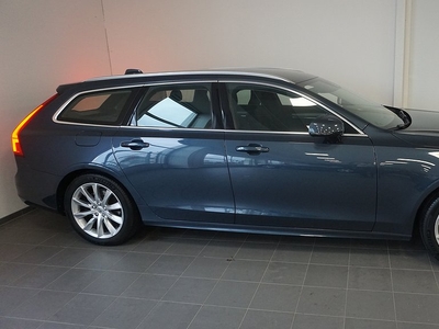 Volvo V90 D3 Momentum Advanced Edition Infällbart drag navigation