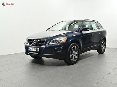 Volvo XC60 D4 AWD 163HK MOMENTUM PVÄRM HELSKINN PSENS