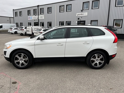 Volvo XC60 D4 AWD Momentum Drag BT D-värmare Skinn SoV