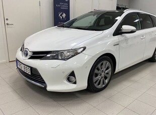 Toyota AurisTouring Sports Hybrid 1,8 Comfort C1 Panorama M 2013, Halvkombi