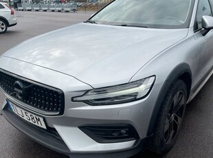 Volvo V60Cross Country BDHYBRID AWD 4x4 Advanced 2022, Kombi