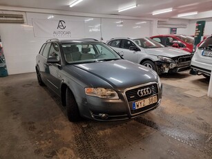 Audi A4 Avant 1.8 T quattro Comfort Kamem bytt.