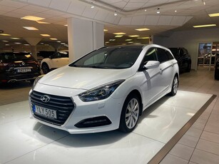 Hyundai i40 cw 1.7 CRDi DCT / skinn/ v-hjul/ navi/pano/