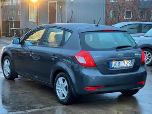 Kia Cee´d 1.6 CRDi ECO 128hk 1Ägare Fullservad Nybess