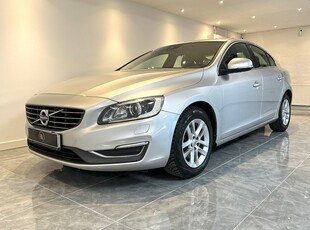 Volvo S60 D4 MOMENTUM DRAGKROG P-SENSOR VÄRMARE