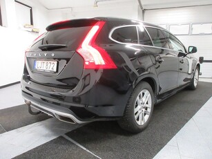 Volvo V60 D4 190 hk Geartronic Summum E6 NYBYTT KAMREM Drag