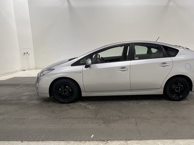 Toyota Prius1.8 Hybrid Head-up 2010, Halvkombi